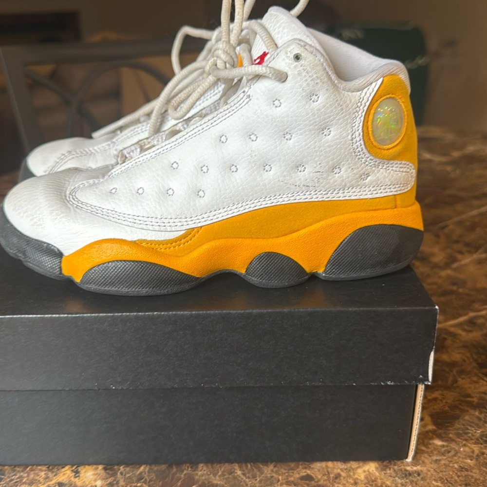 Boy Jordan 13’s size 1.5